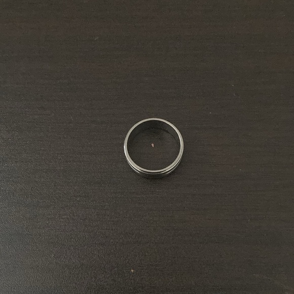 Size 7 Stainless Steel Ring - Picture 4 of 4